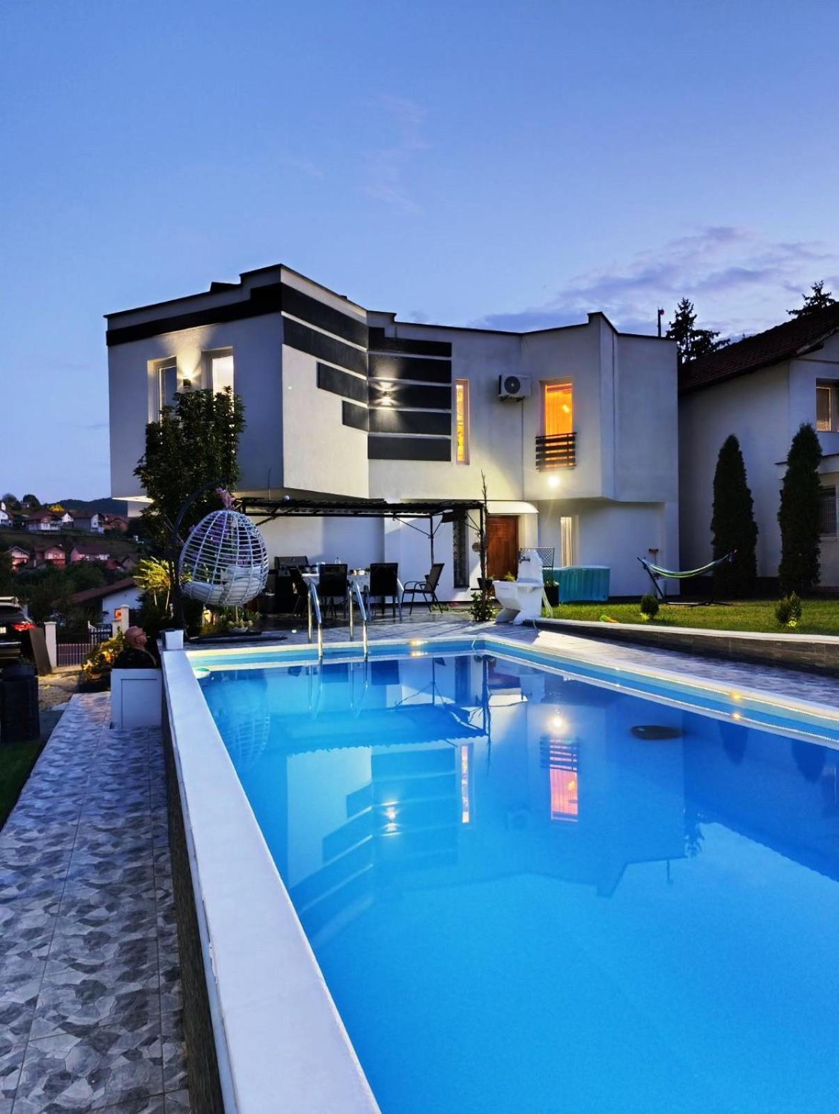 Villa Lea Tuzla Bagian luar foto