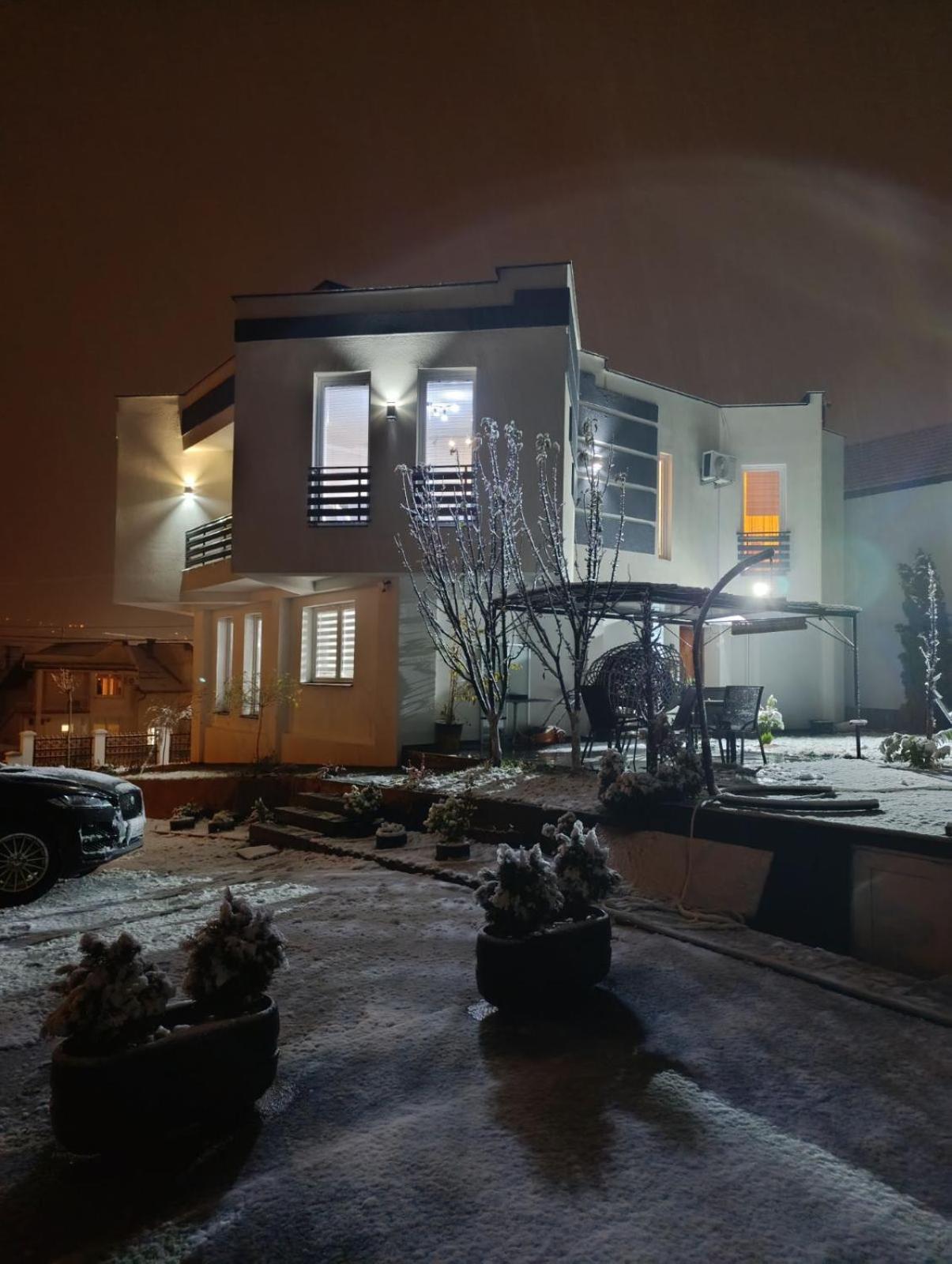 Villa Lea Tuzla Bagian luar foto